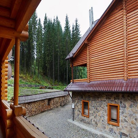 Gans Hotel Bukovel Bagian luar foto