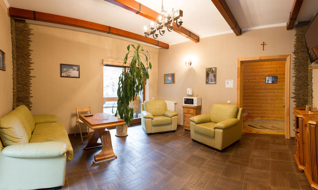 Gans Hotel Bukovel Bagian luar foto
