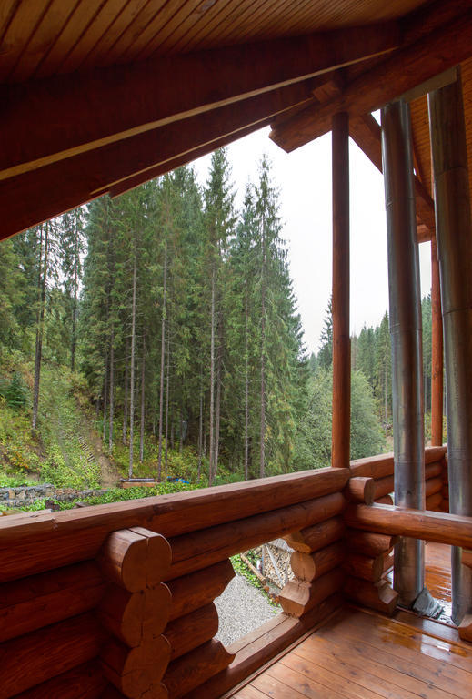 Gans Hotel Bukovel Bagian luar foto